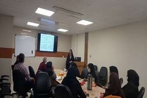 برگزاری دوره آموزشی تجربه‌نویسی و استخراج دانش در دانشکده علوم و فناوری‌های نوین پزشکی